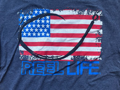 Reel Life USA Flag T-Shirt Blue USA Men’s Medium M Fishing Hook EUC