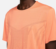 NWT Nike DM4646-871 Men Dri-Fit Rise 365 Trail Running Top Orange Trance Size M