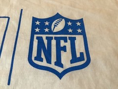NFL Budlight Official Beer Sponsor XL Hanes Promo T-Shirt