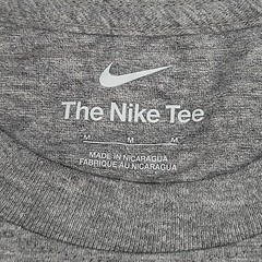 Nike Shirt Mens Medium Gray Grey Heather White Black Futura Sportswear New Tee