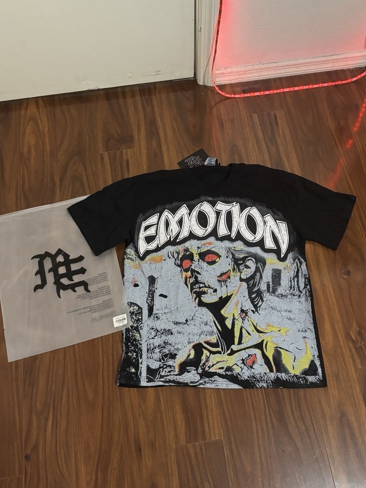 Mixed Emotion Graphic Logo Rhinestone Crew Neck T-Shirt Black Short Sleeve S