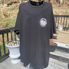 Gilda’s Dry Blend Hillbilly Hotdogs WV T-shirt XL