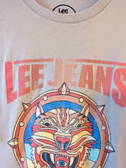 LEE JEANS WORLD TOUR Short Sleeve T-Shirt Vintage Design 100% Cotton Size S used