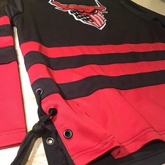 Maxi Milian Chicago Bulls Hockey Sports Mens Jersey Blk/Red Size XL Long Sleeve