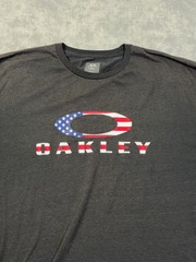Oakley Shirt Mens 2XL Gray Hydrolix American Flag Graphic Tee Tagless USA