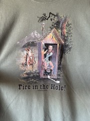 Vintage The Mountain “Fire In The Hole” Outhouse Horse Western T Shirt Large