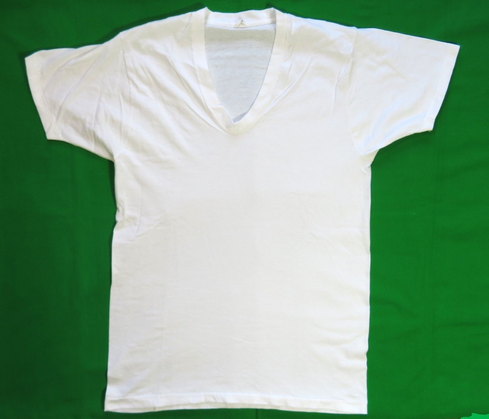 1980’s Vintage T Shirt Fruit Of The Loom V Neck Blank White All Cotton USA