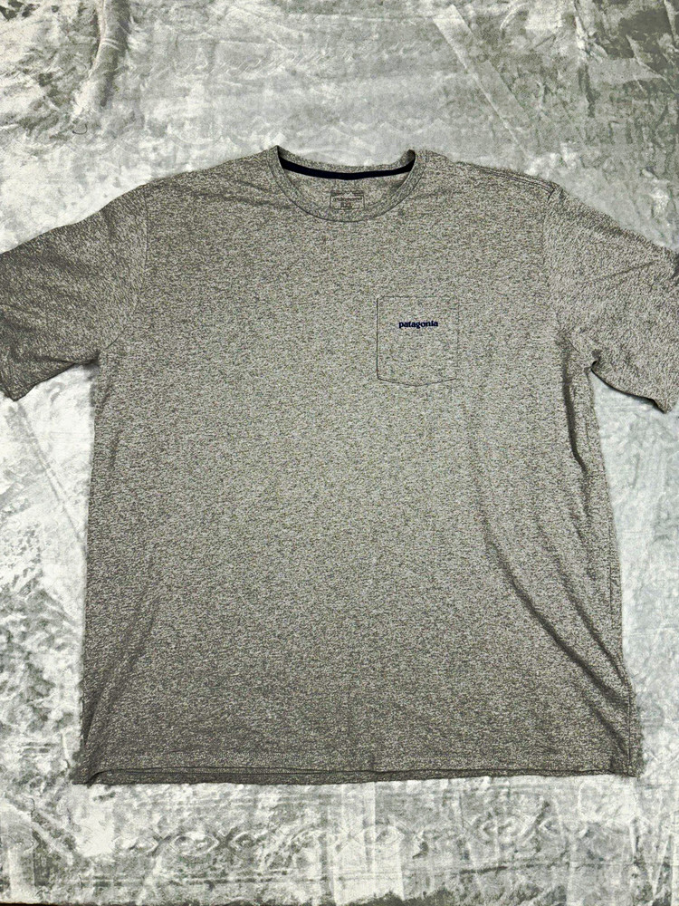 Patagonia Men’s XXL Gray Knit Cotton Blend Crew Neck Pocket Logo Graphic T-Shirt