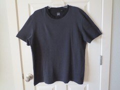 Hugo Boss Men’s T-Short Size XL (run smaller see meas.) Short sleeves