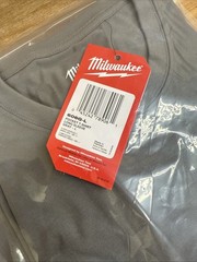 Lot of 3 New Milwaukee Men’s L-XL Gray Short/Long-Sleeve Pocket T-Shirts – DN56