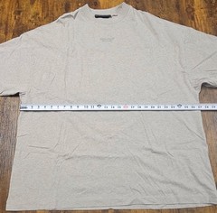 Fear of God Essentials Oversized T-Shirt Men’s L Silver Cloud Beige Center Logo