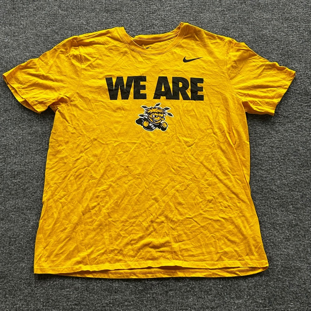 Nike T-Shirt Mens XL Yellow Wichita State Shockers NCAA Athletic Cut Graphic