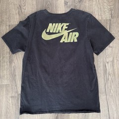 2018 Nike Air Jordan “Gold Toe” Graphic Tee Medium