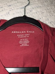 American Eagle Men’s Red Super Soft Knit Solid Crew Neck Standard Fit Tee XS