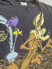 Vintage 90s Wile E coyote the road runner Looney Tunes All over print size XL