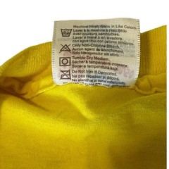 Vintage 1994 90s Yellow/Black Smiley Face Hug graphic shirt Single Stitch VTG