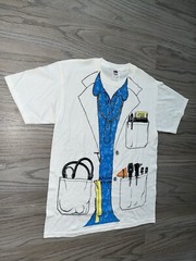 Vintage 90’s Leslie Arwin Doctor Lab Coat AOP T-Shirt Men Size M Gold Chain Med