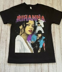 NEW- RIHANNA- T-SHIRT