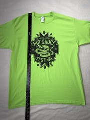 Austin Chronicle Hot Sauce Festival 2019 T-Shirt Lime Green Mens Large Pre-Owned