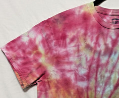 Handmade Tie Dye Radial Spiral Pattern Red Green Blue L Shirt 20″ W X 27″ L