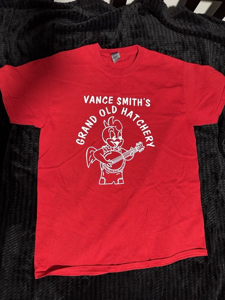 Gildan Ultra Cotton Men’s Red Graphic Crew Neck T-Shirt M Vance Smith’s Hatchery