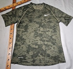 Nike Pro Shirt Mens L Green Digital Camouflage Dri Fit Performance Active Tee