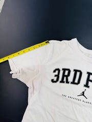 Nike Air Jordan T-Shirt Graphic Print Mens Size Large White Red 3rd Pick Hole