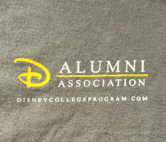 DISNEY College Alumni Association T-Shirt Large ~Mickey Mouse World ~Soft Cotton