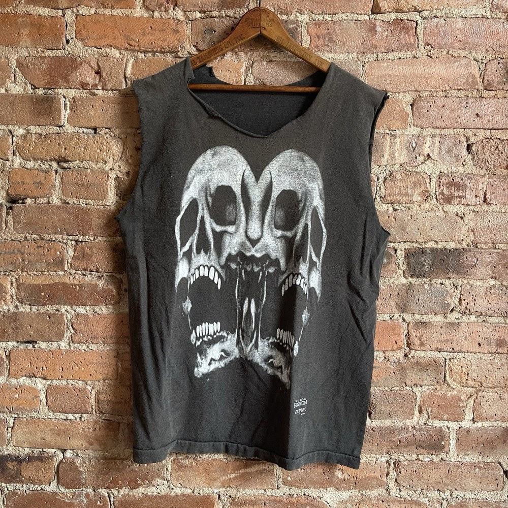 VTG 1990s Faded Distressed Fashion Victim Skull Graphic Thrashed Punk Cut Off L