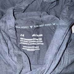 Under Armour Project Rock Hoodie T-Shirt with Kangaroo Pocket P2P 19 In T2B 29in