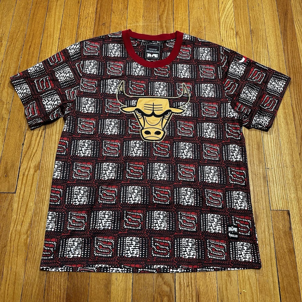 Chicago Bulls Two Hype Original 90’s Kente Letter Performance T-Shirt 2XL Men’s