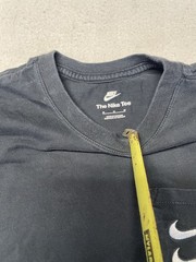 Nike Embroidered Double Swoosh Pocket Tee Men’s Size Medium Black