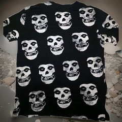 Misfits Men’s L Black White Skull Graphic Print Crew Neck Cotton Knit Tee SS