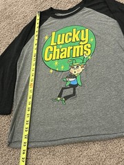 Tee Luv Men’s Lucky Charms 3/4 Sleeve Shirt Medium Cereal Retro