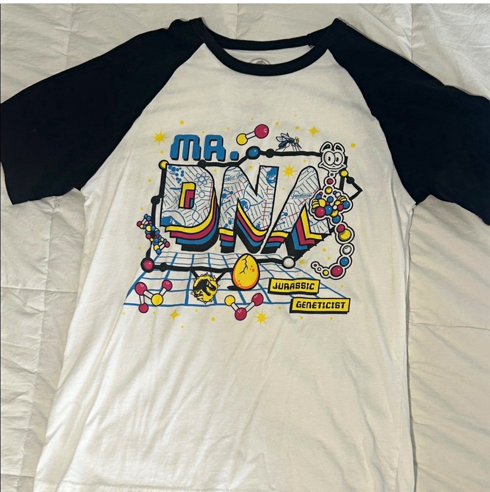 Universal Studios Jurassic World Mr. DNA Geneticist Men’s M Raglan Tee