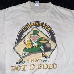 Looking For That Pot O’ Gold Shirt Mens Large St Patricks Day Leprechaun Beer