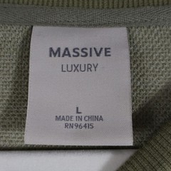 Massive Luxury Soft Touch Chenille Knit Men’s Short Sleeve Shirt Size Large