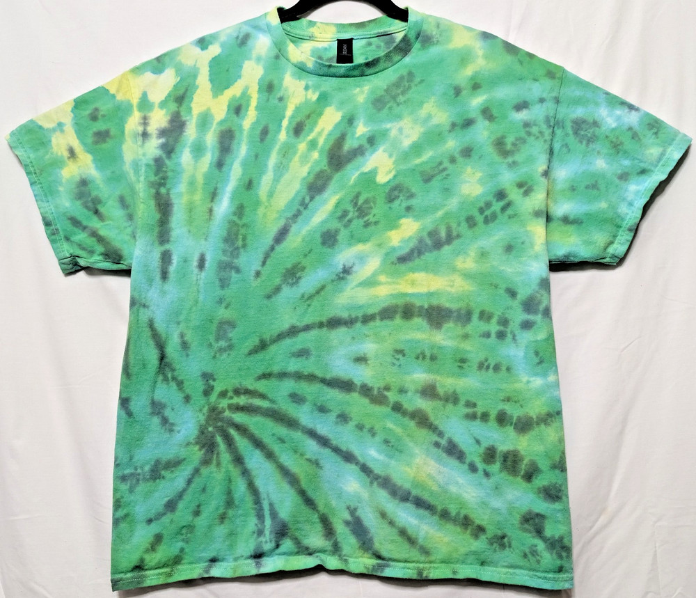 Handmade Tie Dye Radial Spiral Pattern Green Yellow XL Shirt 23″ W X 28″ L