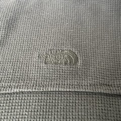 The North Face Men’s Green Solid Waffle Knit Henley Long Sleeve Tee Size S