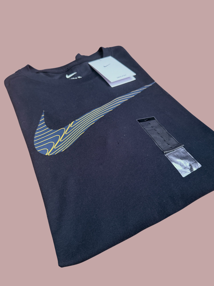 Nike Dri-FIT Men’s Graphic Swoosh Fitness T-Shirt Black Sz M / L / XL / 2XL