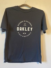 Oakley Men’s Short Sleeve T-Shirt Size S Regular Fit