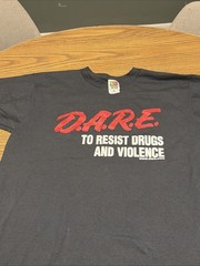VTG DARE Shirt Large Black 90s Resist Drugs And Violence Fruit Of Look Tag