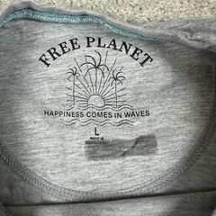 Free Planet Shirt Somen Large Gray Tropical Surf Beach Allover Graphic Tee