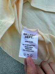 Gallery Dept. Souvenir Logo Print T-Shirt in Cream/Orange
