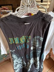 Vintage Distressed & Faded 90s 1993 Looney Tunes Peace Out T-shirt 100% Cotton