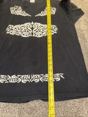 TULA Pueblo Que Enamora Yazbek T-Shirt Men’s L Black Graphic Print