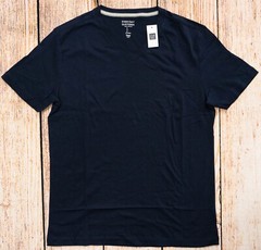 Mens Sz M Everyday V-Neck T-Shirt NWT GAP Tapestry Navy (2b11) – 801959