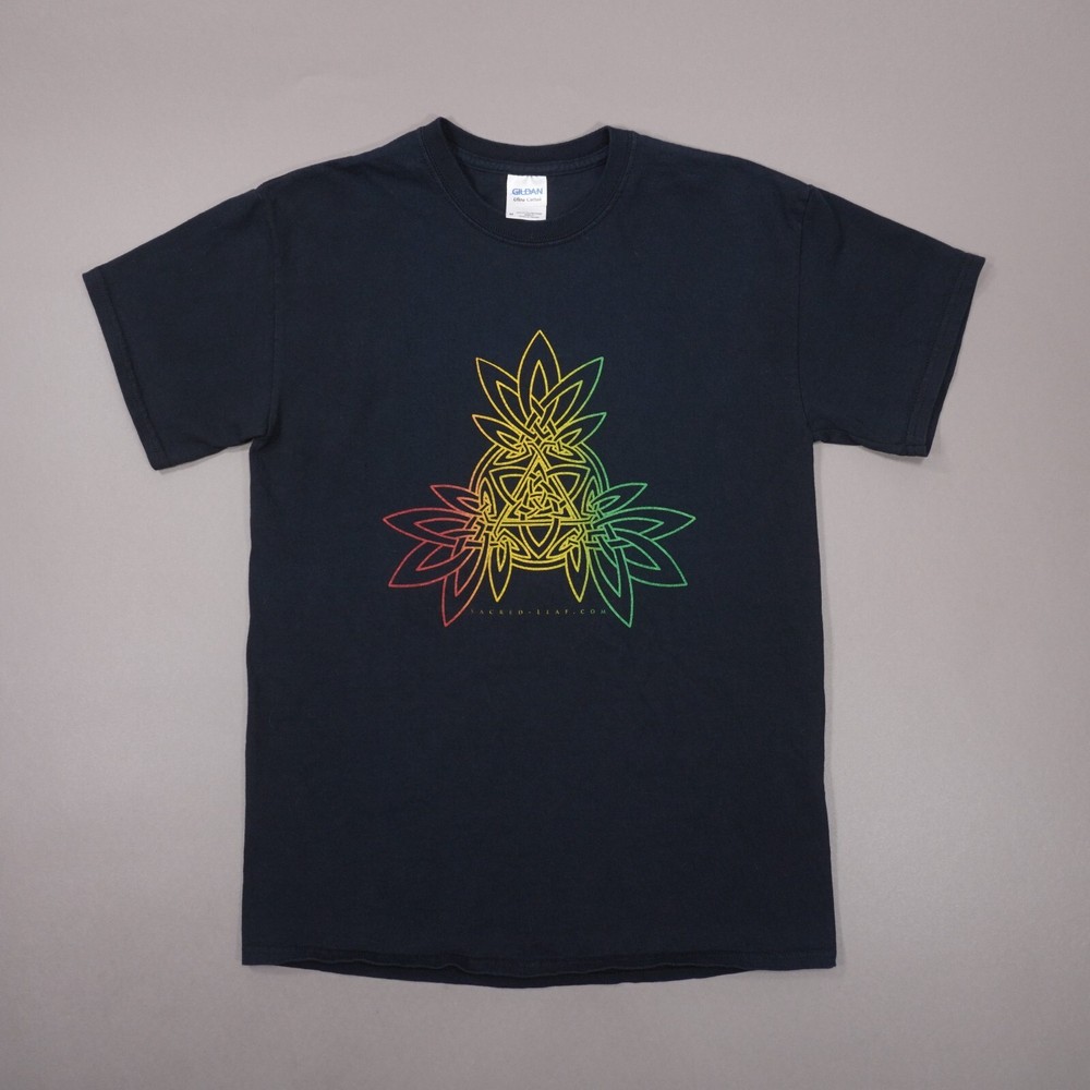 Sacred Leaf Marijuana is Medicine T Shirt Mens Medium Black Cotton Short Sleeve