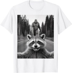 Scared Raccoon Selfie With Sasquatch Bigfoot , Funny Raccoon T-Shirt
