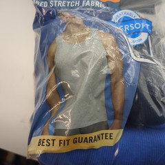 Fruit of the Loom Men’s Tag-Free A-Shirts (SIZE M). (5 New In Pkg)
